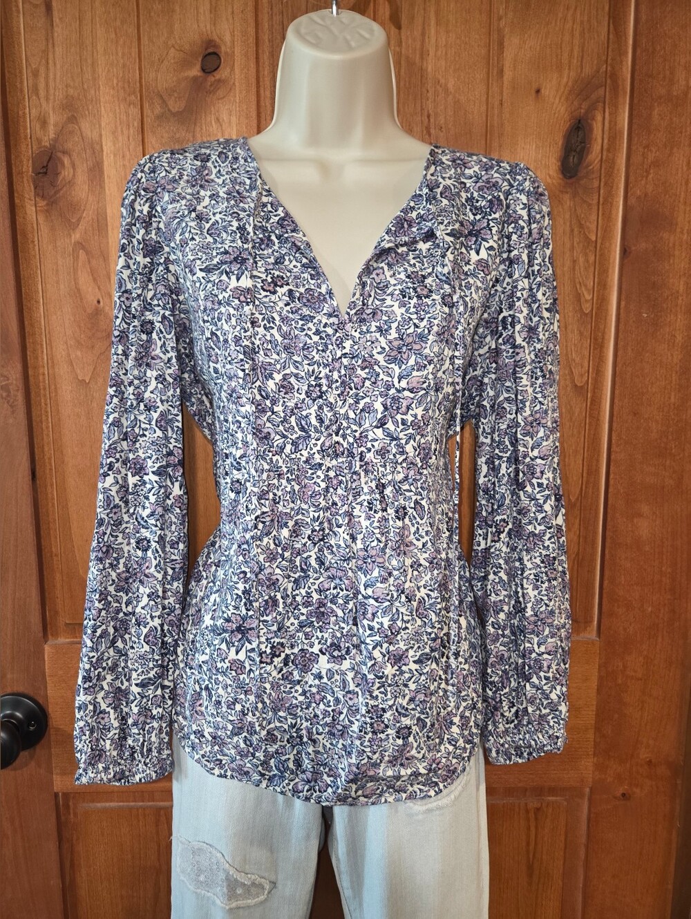 Universal Thread Purple Floral V-Neck Longโ Sleeve Blouse